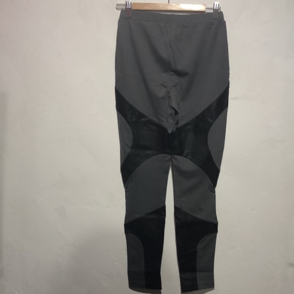Venus gray legging with faux leather details sz 6 - Picture 4 of 7